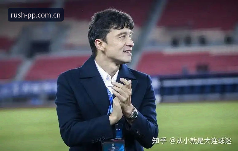 一个辽宁球迷的夏窗观察：从瓦吉奇到三中卫，铁人这盘棋怎么下